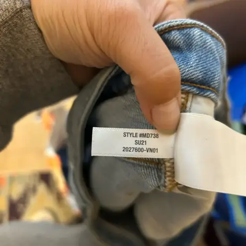 Madewell  Curvy High Rise Denim Shorts in Watt Wash