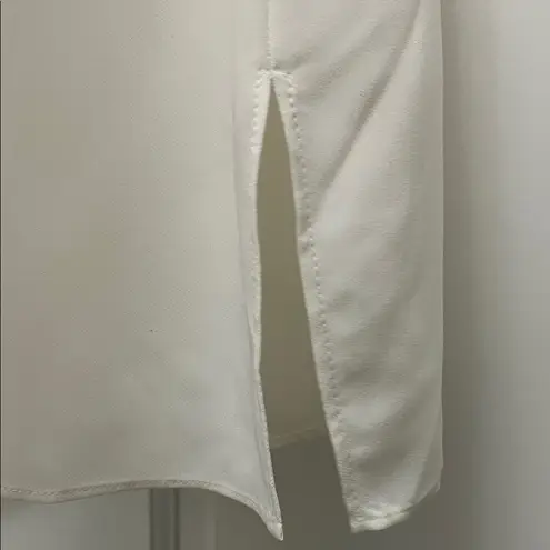 Rachel Roy Rachel Creme Sleeveless Blouse w/ Hardware Detailing - Size Small