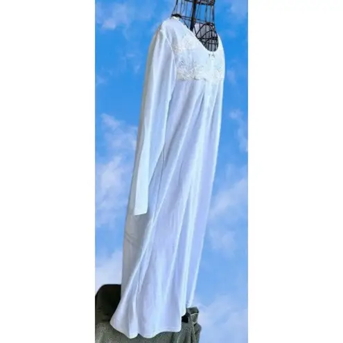 Miss Elaine Maxi Nightgown Small Blue Fleece Embroidered Flowers Lace Buttons Size undefined