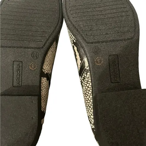 Arizona Jeans NWT Arizona Jean Co Faux Snake Skin Galen Block Heel Side Zipper Ankle Booties