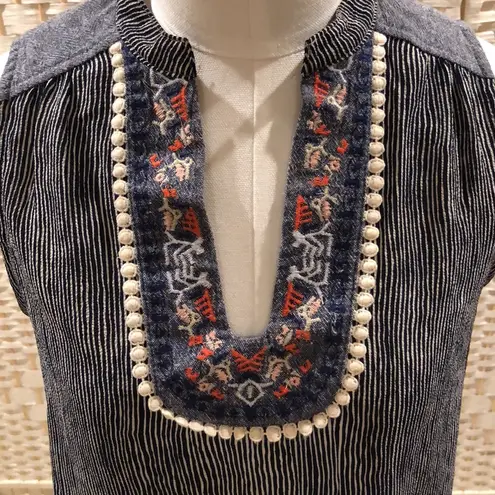 THML Sleeveless Embroidered Notch Neck Top Size XS Anthropologie