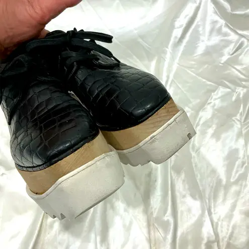 Stella McCartney leather lace up shoes 🖤🤍🖤🤍