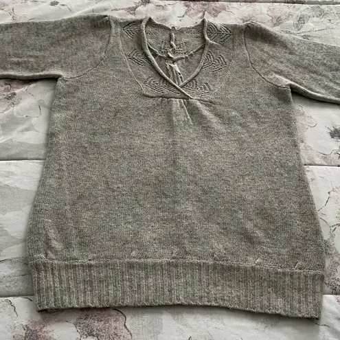 M Rena 100% lambswool gray crochet detailing V