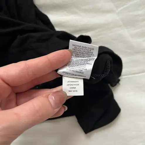 Vintage Black spider web turtleneck long sleeve handkerchief hem top Size large