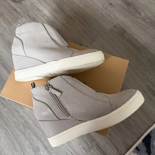 MIA  Wedge Platform Booties Size 6.5 Gray