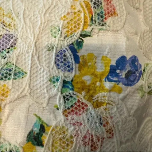 Elevenses Anthropologie White High Waist Shorts with Floral Print and Lace