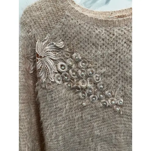 Women's Unbranded Light Pink Fuzzy Knit Sweater with Pearl Embellishment PTP 20 Size M