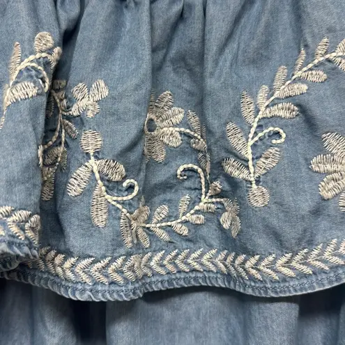 Boutique Plus NWT Blue Chambray Off