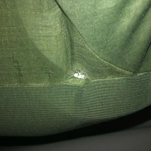 Simply Couture asymmetrical hem lace top