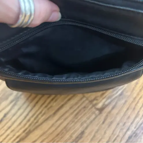 STONE MOUNTAIN Black Leather Crossbody Minimalist Purse