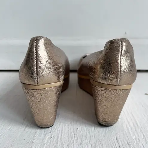 Anthropologie heels size 6 wedge platform Pilcro and the Letterpress gold metallic