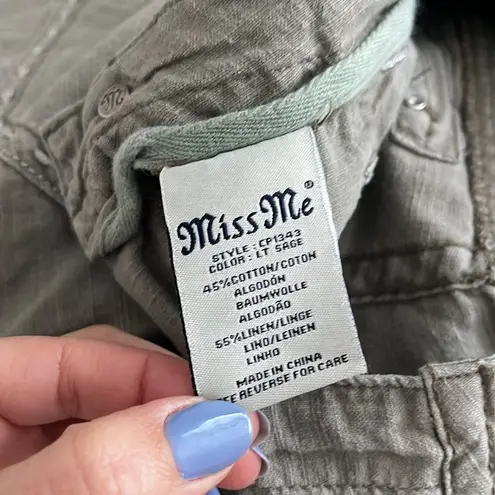 Miss Me  Women's Size 28 CP1343 Linen Blend Capri Sequin LT Sage color pants.