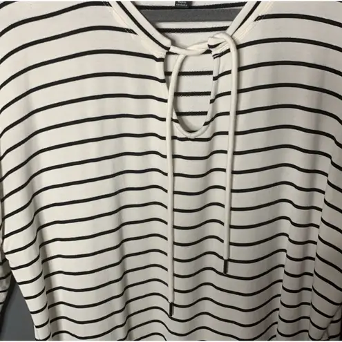 CAbi  Relax Game‎ day Size Medium Black White Stripe Keyhole Sweatshirt