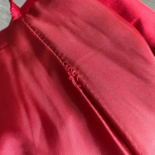 Anne Klein  Skirt Size 10 Petite Red Back Slit