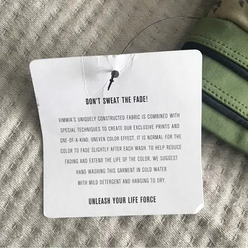 Vimmia Cheetah Print Triangle Sports Bra Strappy Cross Back Olive Green XS New