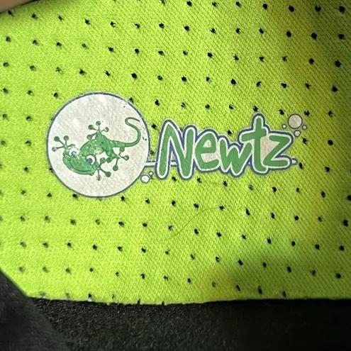 Newtz Water Shoes Womens Size 4 5 Blue Shark Print Aqua Beach Swim Pool USA 4/5