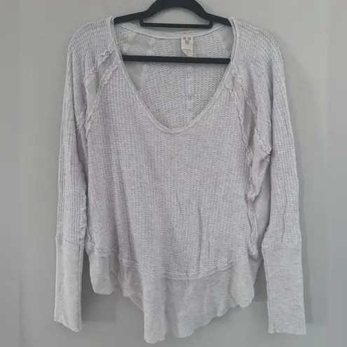 We The Free  Catalina Thermal Size Small White Long Sleeve V-Neck Top