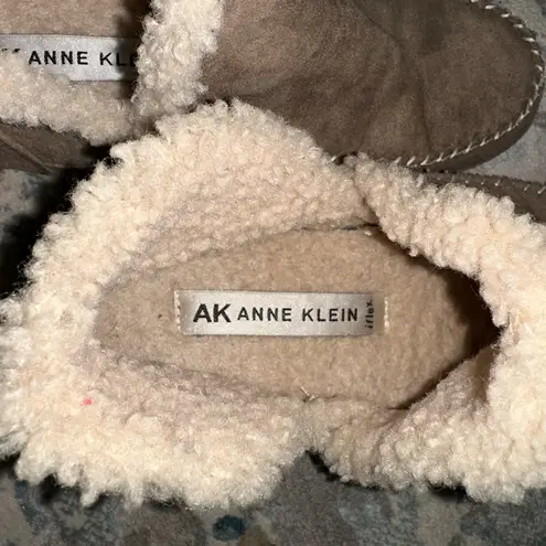 Anne Klein AK  Ozark Moccasins NWOB