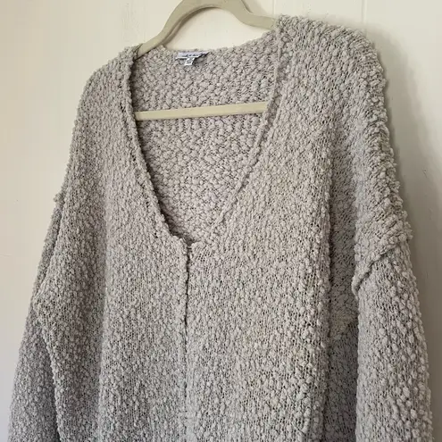 White Birch V-neck Fuzzy Ivory Sweater ~ Bell Sleeves ~ Women’s Sz M