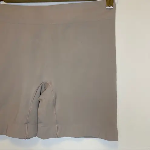 Maidenform M Smoothing Seamless Shorty Shapewear #DMS106 Evening Blush Sz Large