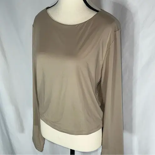 Reoria Long Sleeve Cropped Top in Nude Size XXL Tan