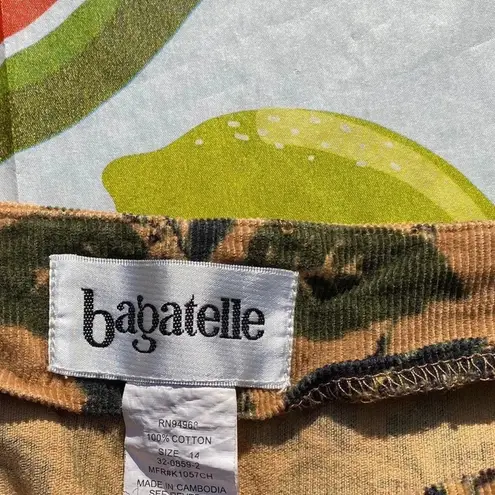 Bagatelle floral leafy corduroy knee length skirt
women’s size 14