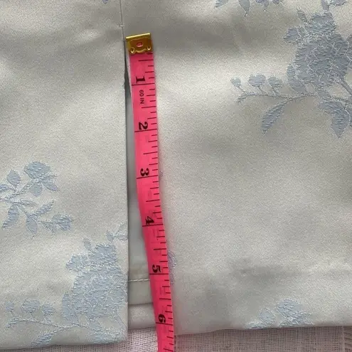 Sag Harbor NWT Suit vintage skirt in pale blue with floral print.