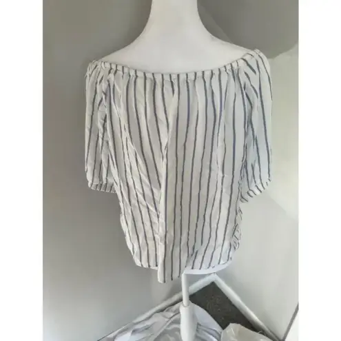 Levi's Women's  Off-Shoulder Blue Striped Blouse Size‎ L