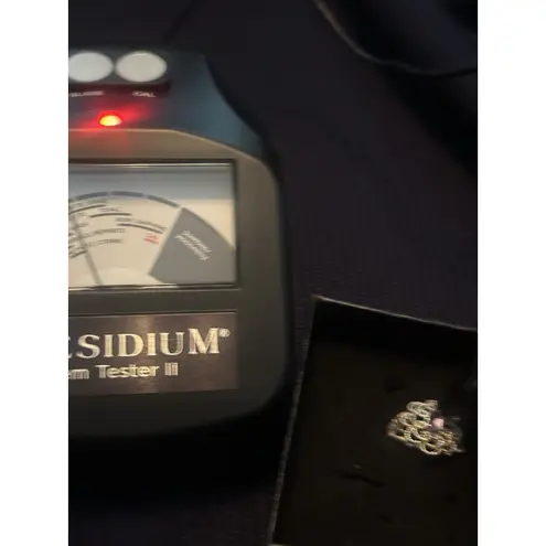 SIGNED NV STERLING SILVER AND AMETHYST RING SIZE 7 Purple