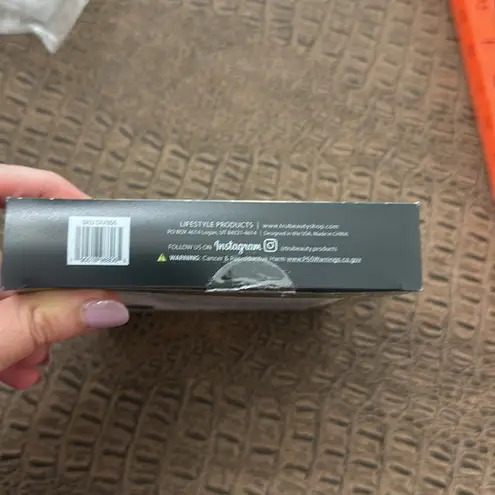 Diva Beauty Oversized Satin Bonnet Green Reversible 17” Sleep Cap with Bow