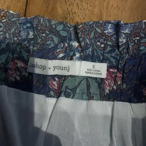 Bishop and Young Anthropology fully lined shorts. Missing waist belt. GUC sz small