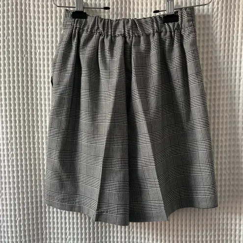 Bill Blass Blassport vintage houndstooth shorts, size 8