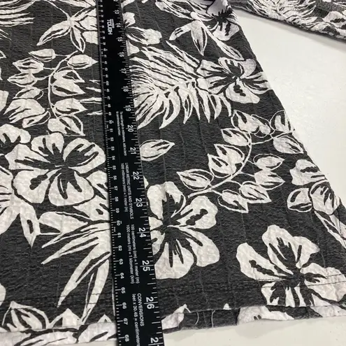 Cathy Daniels , Women’s top, Size Large, Gray & White Floral, 3/4 length sleeves - Image 11