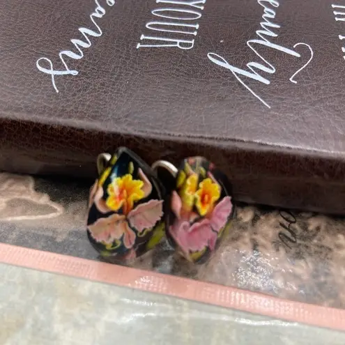 1960s Vintage Dried Flower Teardrop Earrings Lucite Resin Botanical Pink