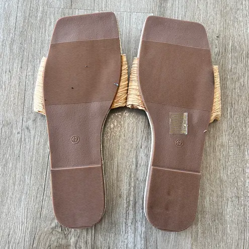 Womens Gold Twist Sandals