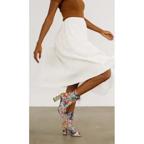 Chase & Chloe Size 7 Las Vegas Print Lace