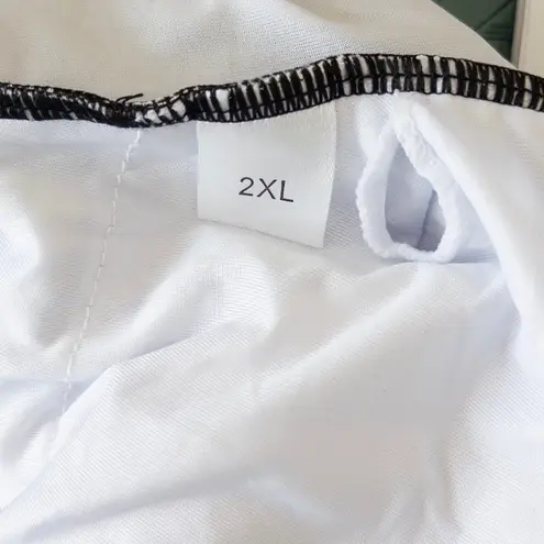 Womens Swimsuit Size 2XL Black White Stripe One Piece Ruched Retro Chic Coastal