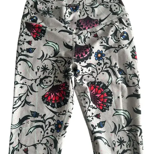 Nike  Women’s Drifit Floral Leggings Size Medium