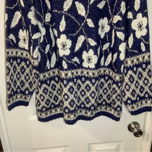 Holiday Time Vintage  Blue/White Floral Print Pullover Sweater size Large