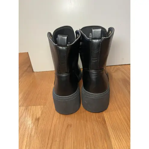 Black Combat Boots Womens Size 10 Chunky Heel Lace Up All Man Made Materials