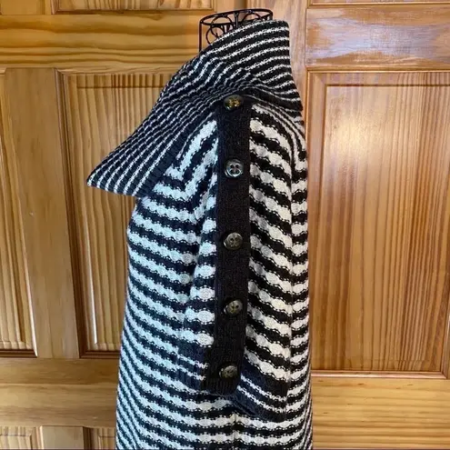 Design History Striped Short Sleeve Cowl Neck Long Sweater Gray/Cream Medium