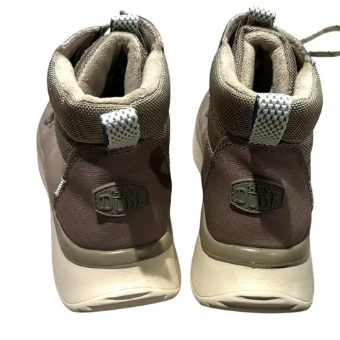 Hey Dude woMen's Wendy Peak Apres Coated Twill High-Top Boots size 8