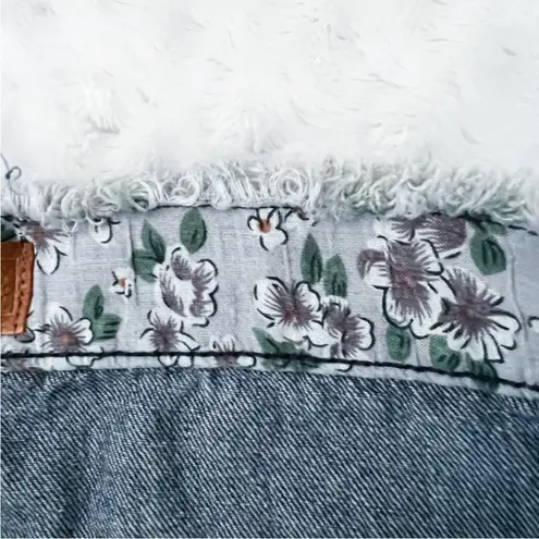 POL  Frayed Waist Distressed Mom Jeans small