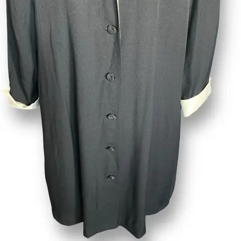 Vintage Gemini II Black Cream Button