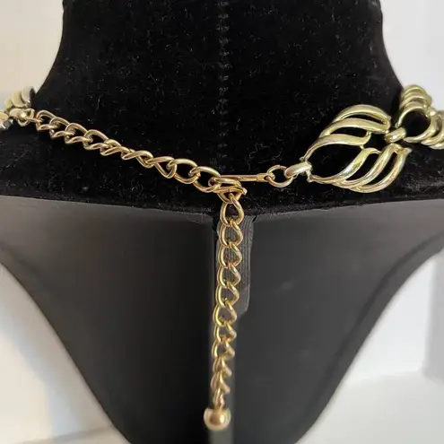 Vintage CORO Leaf Pattern Gold