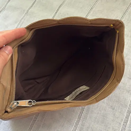 New Fashion Collection Vintage Leather Clutch with Scalloped Edge Tan