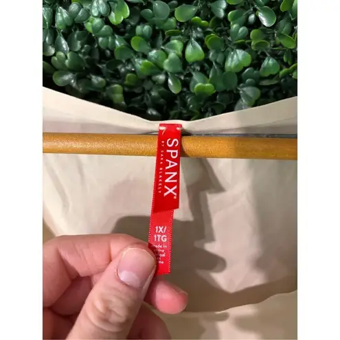 Spanx  Tan Sculpting Shaping Tank Top Sz 1XL NWT