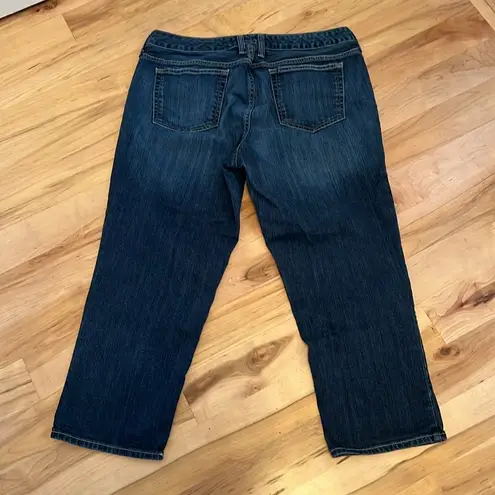 Eddie Bauer  Women’s Curvy Capri Jeans