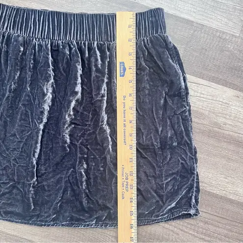 Le Mont St Michel Velvet Mini Skirt with Pockets Size 6/38 Gray