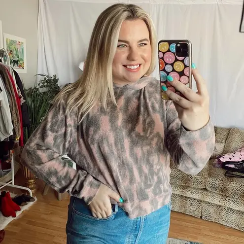 BLANK NYC NWT  fuzzy leopard cheetah cropped hoodie - Image 42